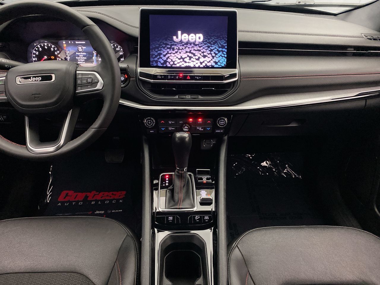 Used 2023 Jeep Compass Trailhawk w/ Trailhawk Convenience Group AWD/4WD image 20