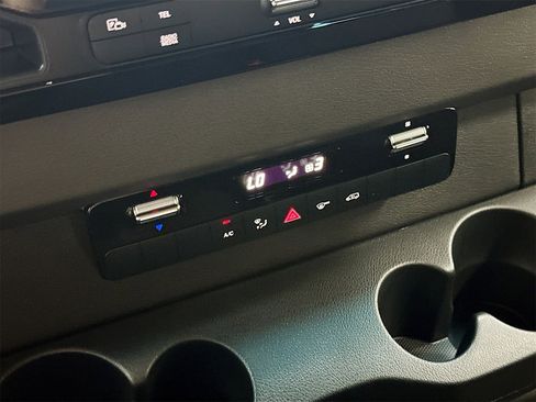 Used 2025 Mercedes-Benz Sprinter 2500 image 16