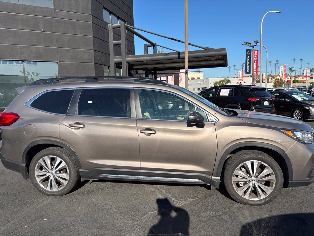 Used 2021 Subaru Ascent Limited w/ Technology Package AWD/4WD image 3