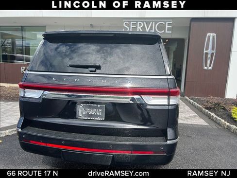 Used 2022 Lincoln Navigator L Reserve AWD/4WD image 4