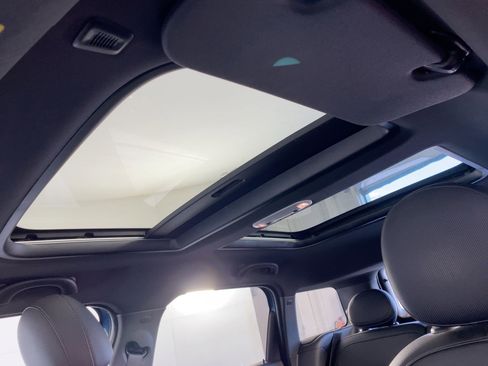 Used 2021 MINI Cooper Countryman Oxford Edition image 12