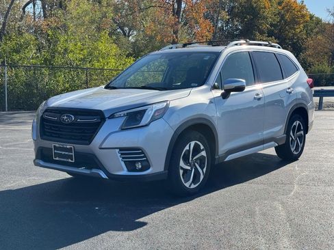 Used 2022 Subaru Forester Touring image 8