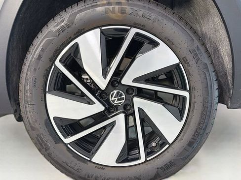 Used 2025 Volkswagen Atlas SEL image 33