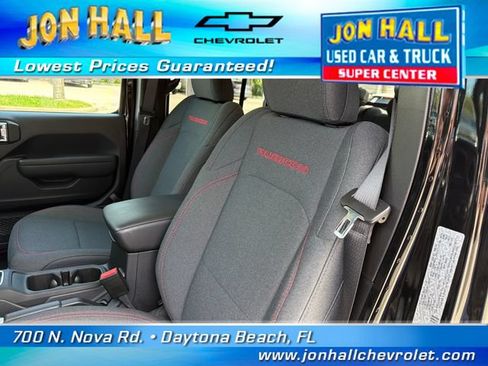 Used 2025 Jeep Gladiator Rubicon w/ Convenience Group AWD/4WD image 20