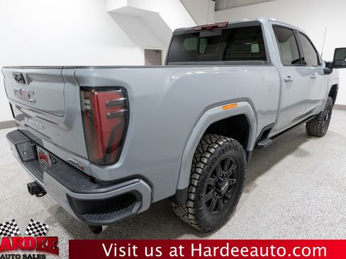 Used 2024 GMC Sierra 2500 AT4 w/ AT4 Premium Plus Package image 5