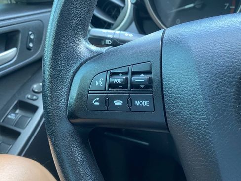 Used 2010 MAZDA MAZDA3 i Touring FWD image 20