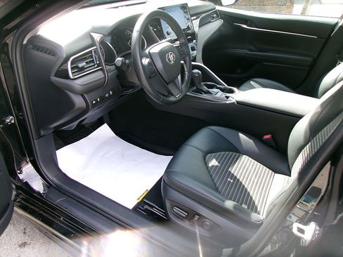 Used 2023 Toyota Camry SE w/ Convenience Package AWD/4WD image 14