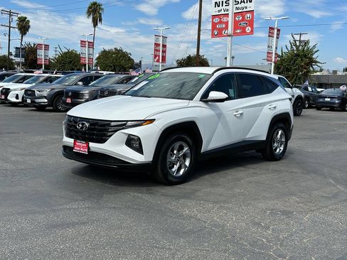 Used 2024 Hyundai Tucson SEL FWD image 2