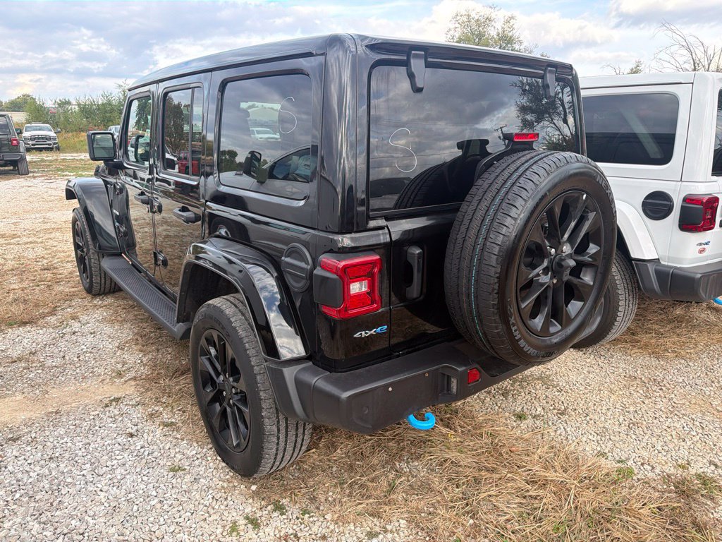 Used 2024 Jeep Wrangler Unlimited Sahara w/ Safety Group AWD/4WD image 7