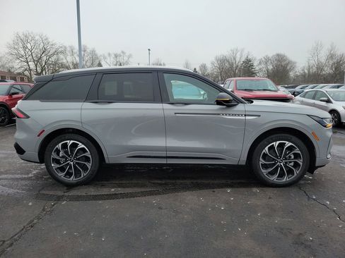 New 2026 Lincoln Nautilus Reserve image 3