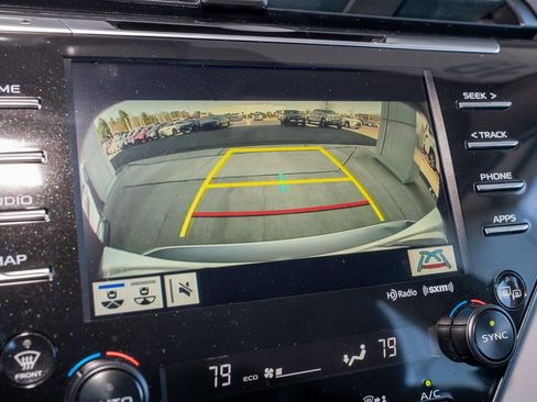 Used 2019 Toyota Camry XLE image 13