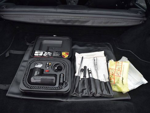 Used 1988 Porsche 944 Turbo RWD image 75