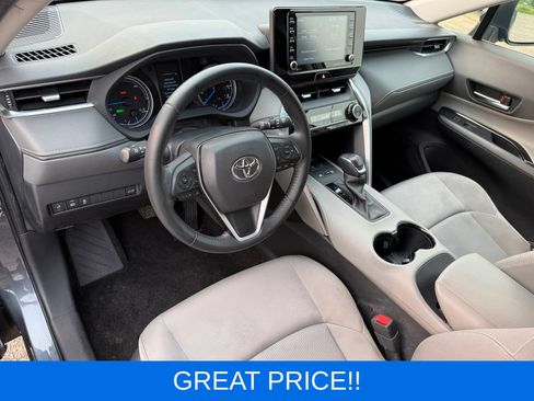 Used 2022 Toyota Venza LE AWD/4WD image 15
