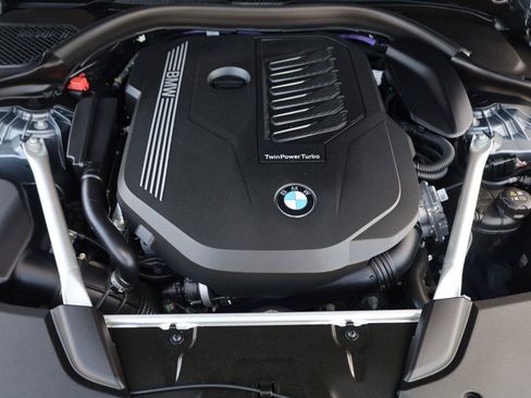 Used 2023 BMW 540i xDrive w/ M Sport Package AWD/4WD image 15
