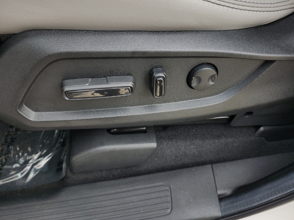 Used 2025 Honda Pilot EX-L image 26