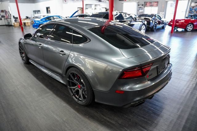 Used 2017 Audi RS 7 Prestige w/ Carbon-Optic Package AWD/4WD image 3