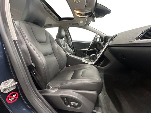 Used 2015 Volvo V60 T5 Premier AWD/4WD image 16