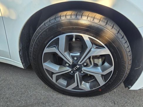 Used 2019 Kia Forte LXS FWD image 8