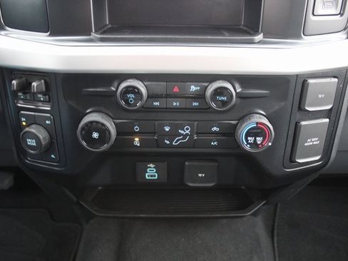 Used 2025 Ford F250 XLT image 30