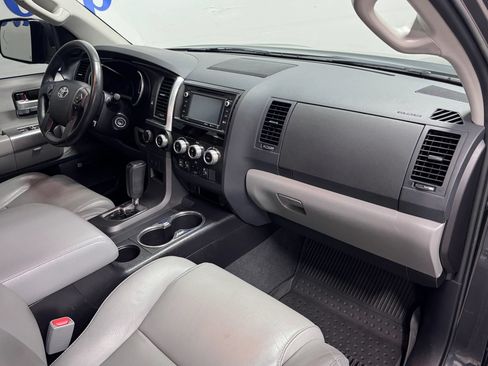 Used 2019 Toyota Sequoia Limited w/ Safety & Convenience Package AWD/4WD image 13
