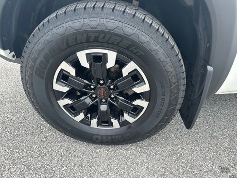 Used 2024 Nissan Frontier PRO-4X w/ Pro Convenience Package AWD/4WD image 5