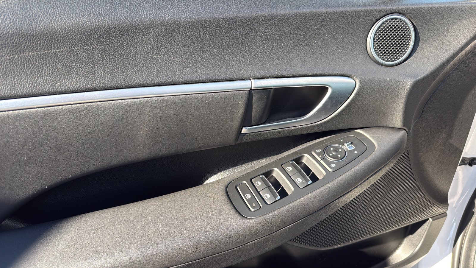 Used 2025 Hyundai Sonata SEL FWD image 11