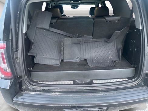 Used 2019 GMC Yukon SLT w/ Premium Edition AWD/4WD image 9