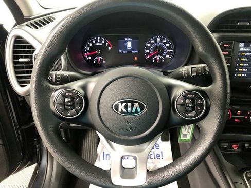 Used 2020 Kia Soul LX FWD image 25