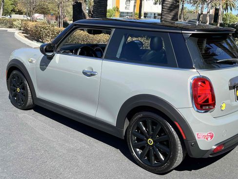 Used 2021 MINI Cooper SE w/ 6.5" Touchscreen Package FWD image 49
