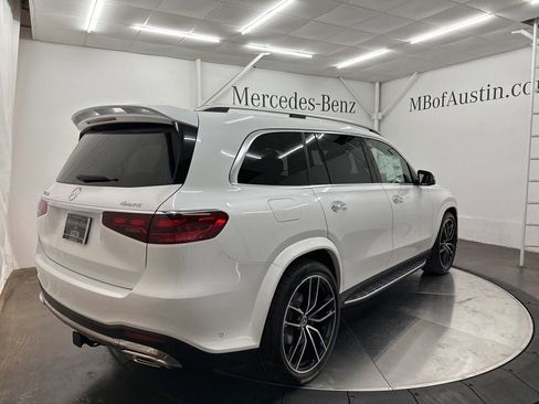New 2026 Mercedes-Benz GLS 580 4MATIC image 7