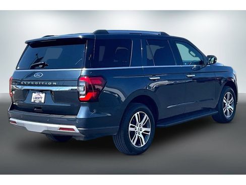 Used 2024 Ford Expedition Limited AWD/4WD image 6