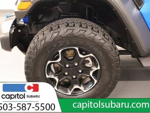 Used 2022 Jeep Wrangler Unlimited Rubicon 4xe w/ Cold Weather Group AWD/4WD image 9