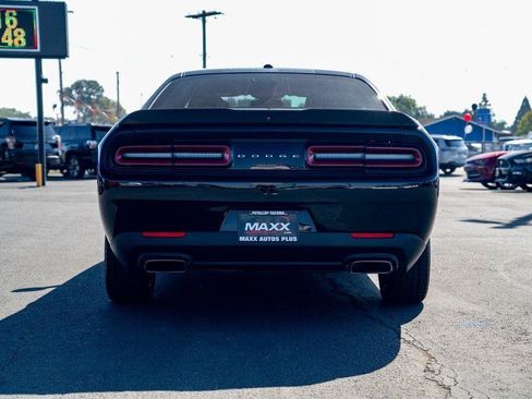 Used 2016 Dodge Challenger R/T w/ Blacktop Package RWD image 10