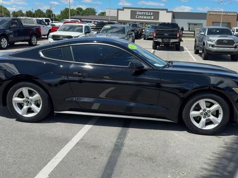 Used 2017 Ford Mustang Coupe RWD image 8