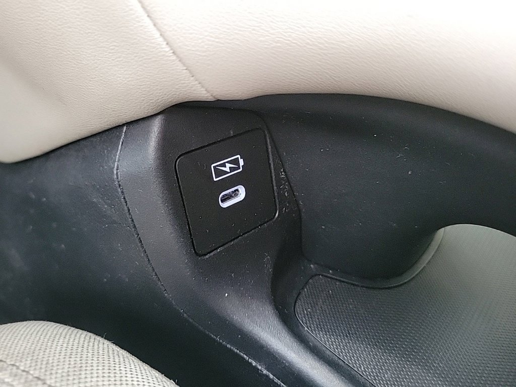 Used 2024 Honda HR-V LX image 9