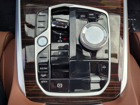 New 2026 BMW X5 xDrive50e w/ Executive Package image 26