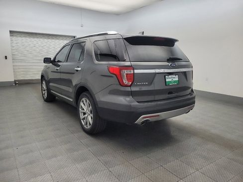 Used 2017 Ford Explorer Limited image 5