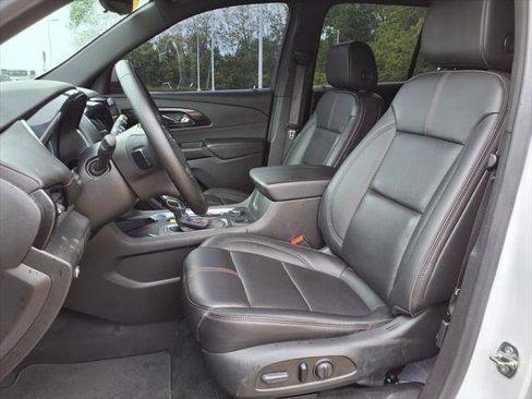 Used 2023 Chevrolet Traverse RS AWD/4WD image 9