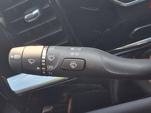 Used 2025 Chevrolet Silverado 1500 LT RWD image 13