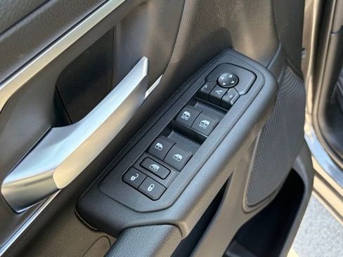 New 2026 RAM 1500 4x4 Crew Cab image 13