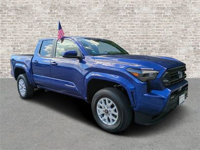 New 2025 Toyota Tacoma SR5
