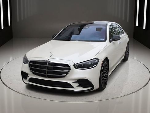 Used 2022 Mercedes-Benz S 580 S 580 4MATIC image 1