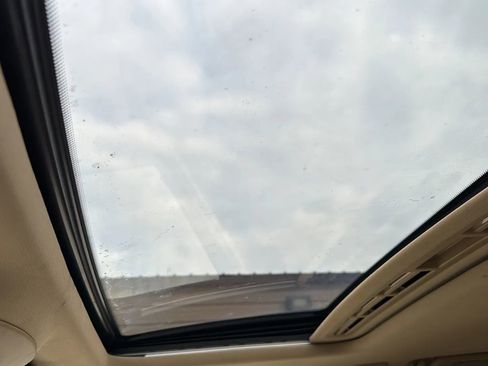 Used 2011 Mercedes-Benz ML 350 4MATIC image 23