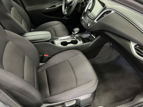 Used 2023 Chevrolet Malibu LT FWD image 12