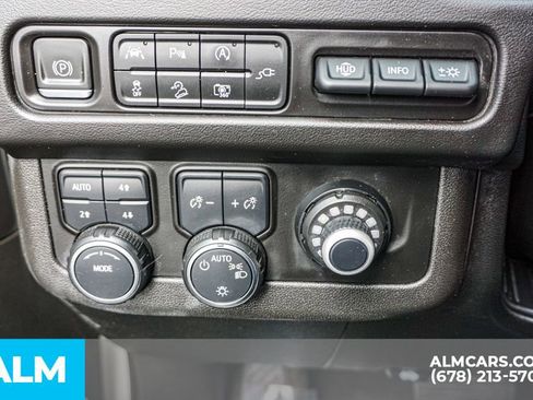 Used 2022 Chevrolet Suburban High Country image 46