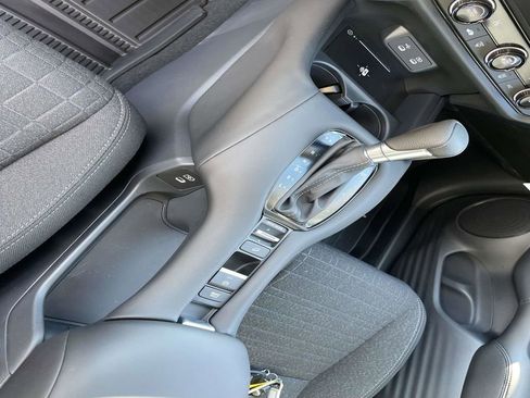 New 2026 Honda HR-V LX image 19