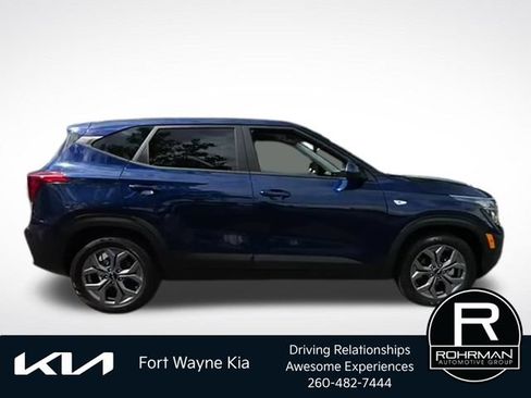 Certified 2026 Kia Seltos LX FWD image 4