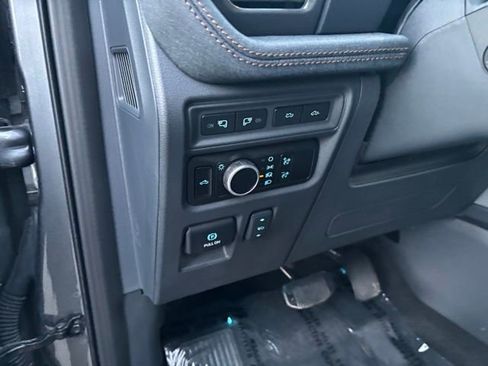 Used 2024 Ford F150 Lightning Lariat image 15