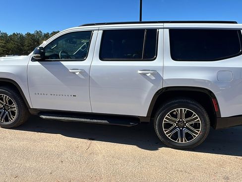 New 2026 Jeep Grand Wagoneer 2WD image 11