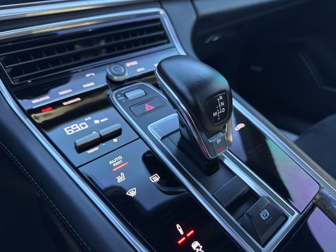 Used 2020 Porsche Panamera GTS image 15